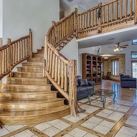 Mountain Bliss: Estate W/ Views~Firepit~Hot Tub~Gburg 5Min~3 Pools Villa Gatlinburg Exterior photo