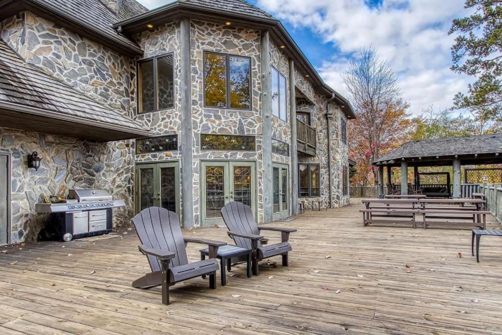 Mountain Bliss: Estate W/ Views~Firepit~Hot Tub~Gburg 5Min~3 Pools Villa Gatlinburg Exterior photo